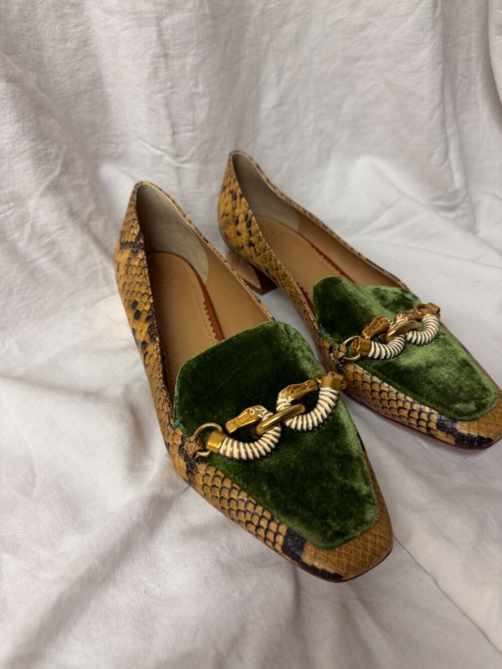 Tory Burch Jessa velvet loafers 9.5 EUC - Picture 4 of 8